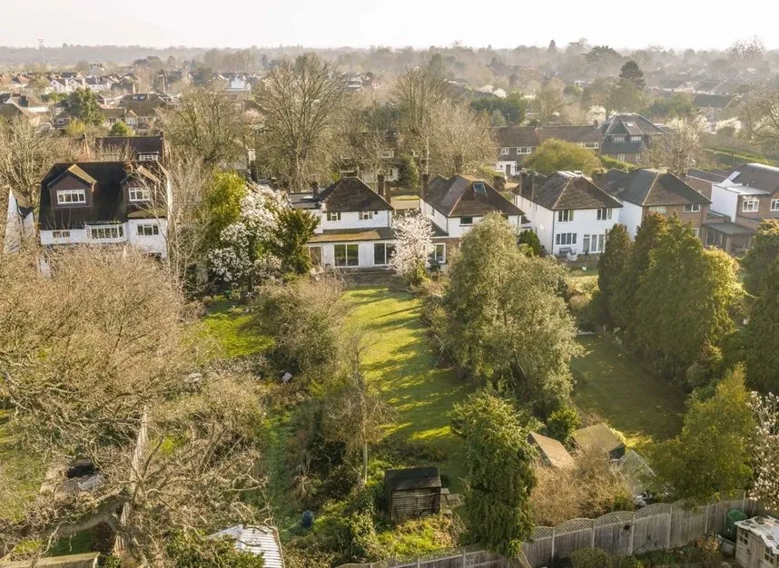 The Avenue, Sunbury-On-Thames, TW16, photo 10