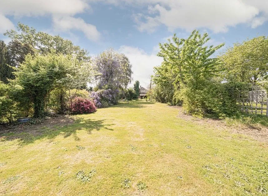 The Avenue, Sunbury-On-Thames, TW16, photo 8