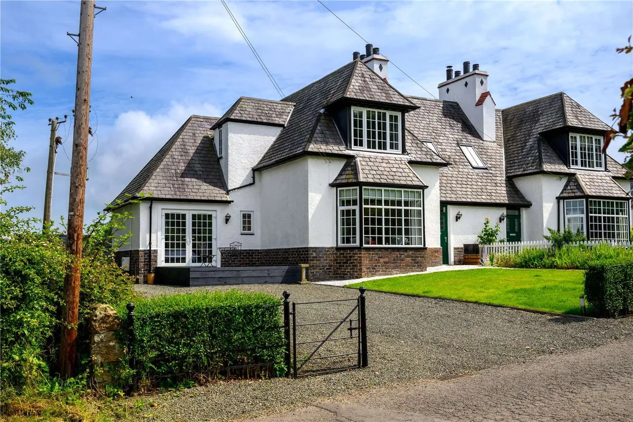 4 bed house for sale — Mid Brae, Mount Melville, St. Andrews, Fife, KY16 8NT