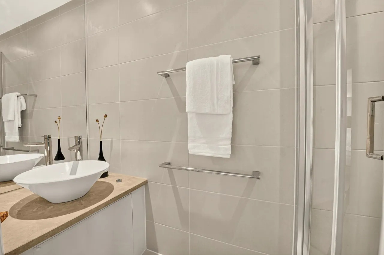 Lower Richmond Road, London, SW15, photo 8