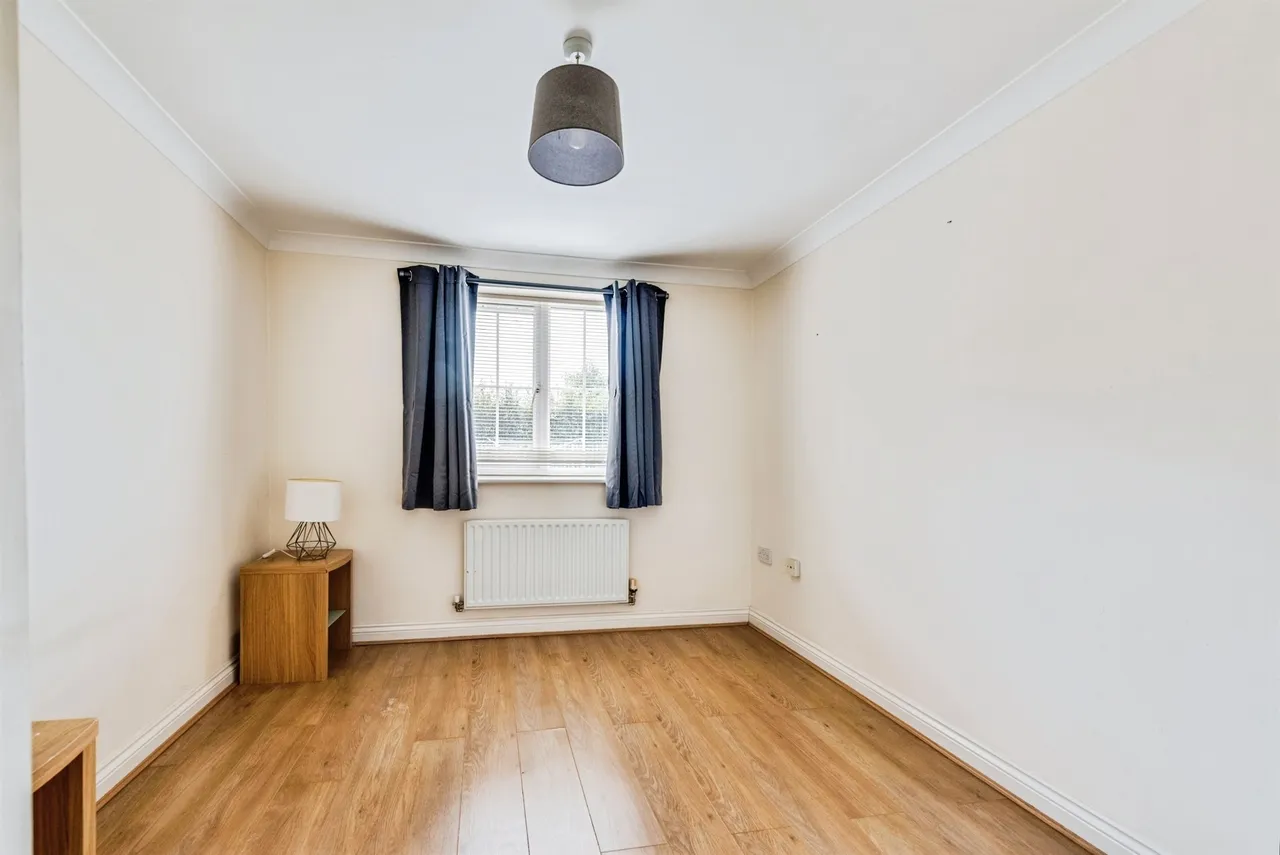 Cheney Manor Road, Swindon, SN2, photo 7