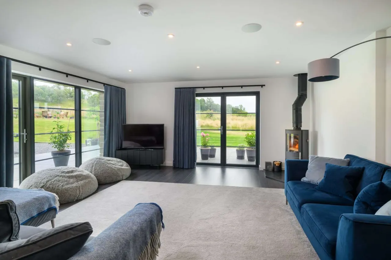 Stravaig, Dungarthill, Dunkeld, Perth and Kinross, PH8 0JF, photo 7