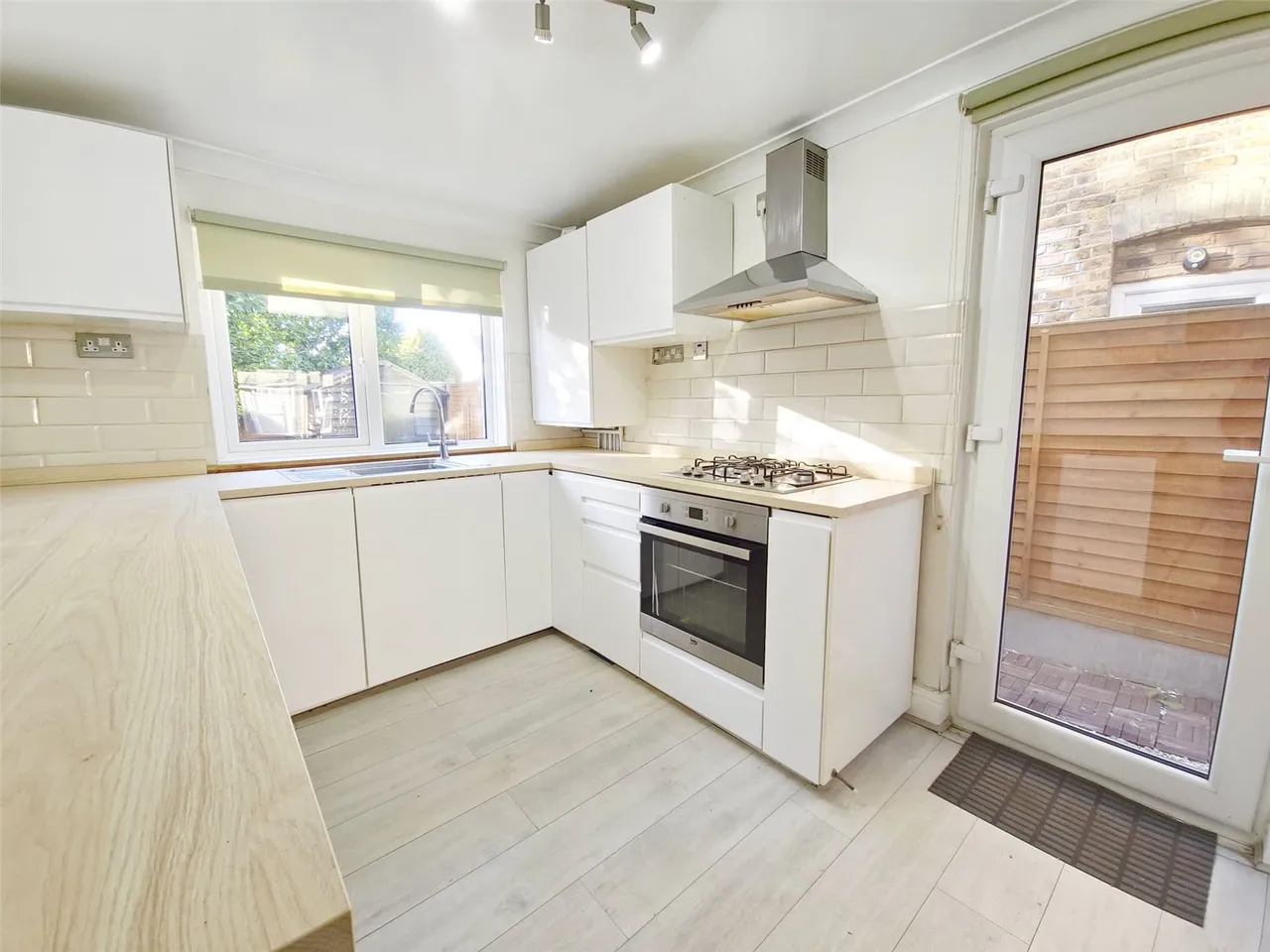 Douglas Road, Hornchurch, RM11, photo 4