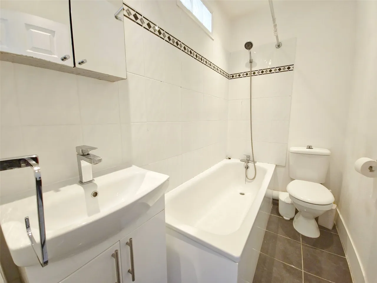 Douglas Road, Hornchurch, RM11, photo 11