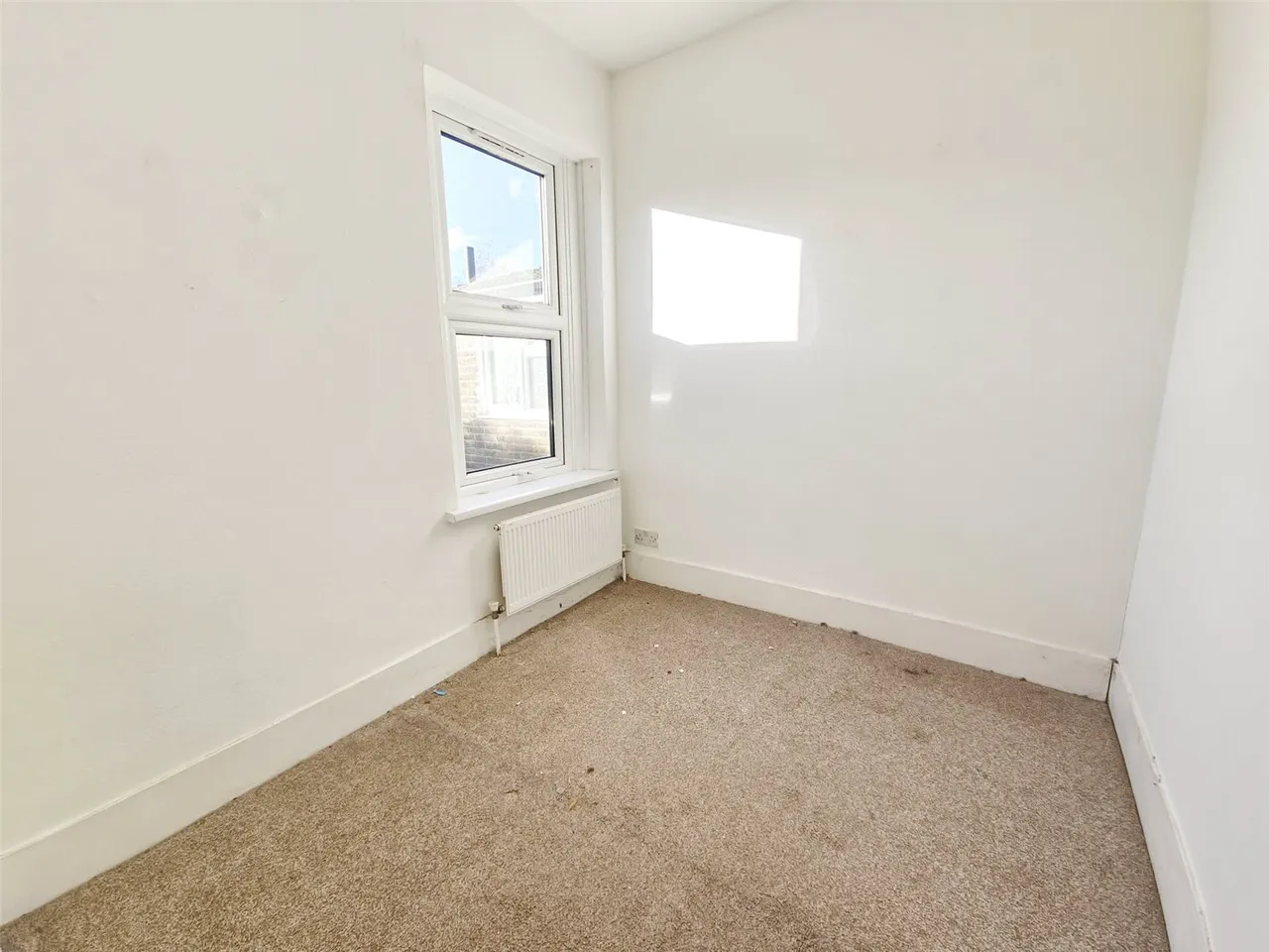 Douglas Road, Hornchurch, RM11, photo 10