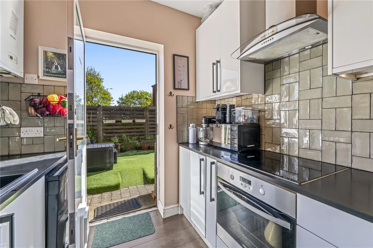 Kingston Close, Teddington, TW11 9EW, photo 5