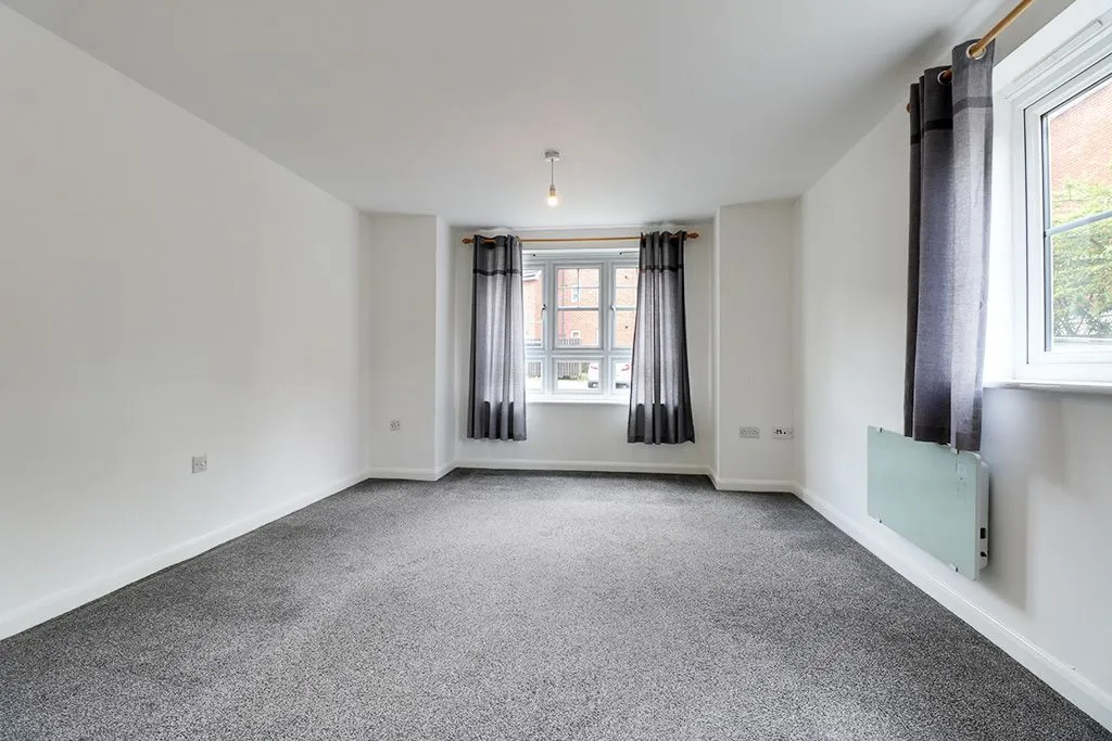 Kellner Gardens, Oldbury, B69, photo 3