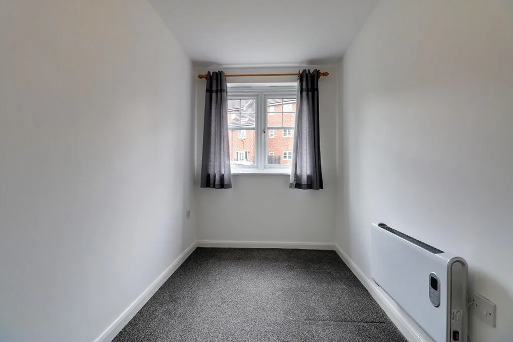 Kellner Gardens, Oldbury, B69, photo 5