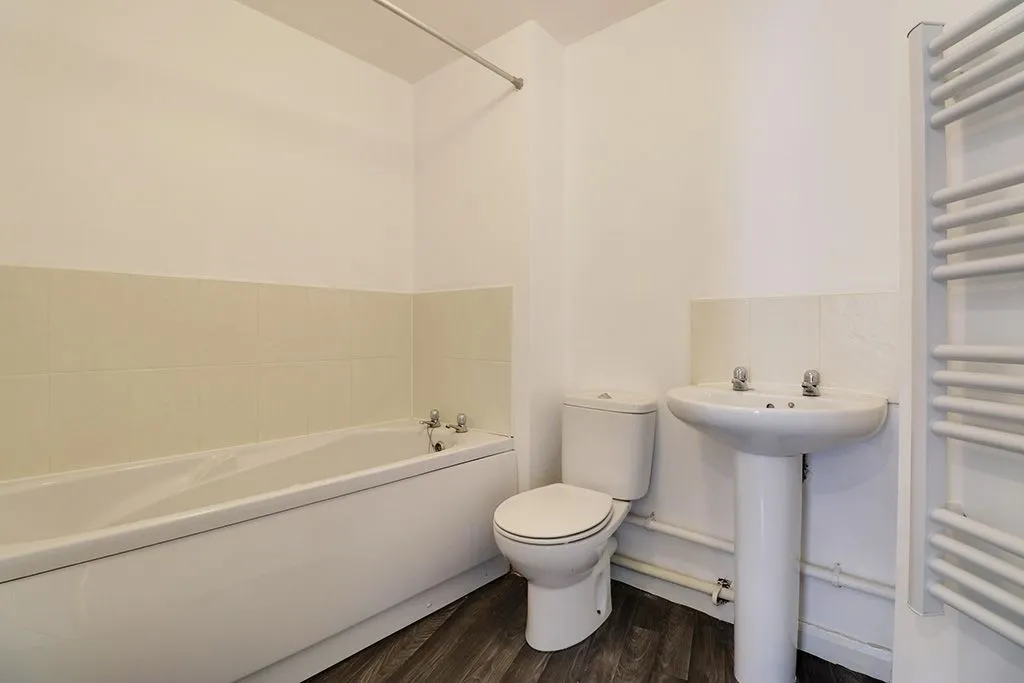 Kellner Gardens, Oldbury, B69, photo 8
