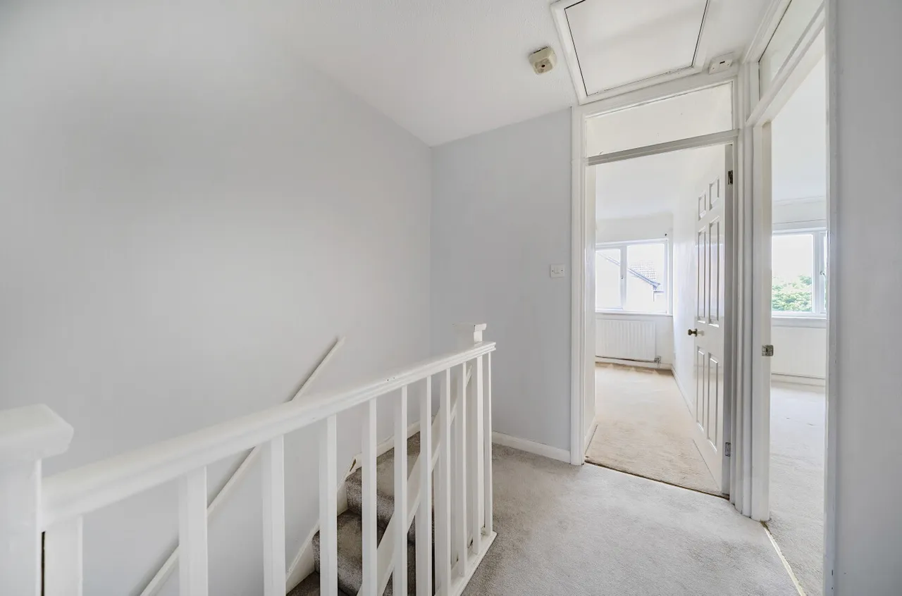 Stonebanks, Walton-On-Thames, KT12, photo 18