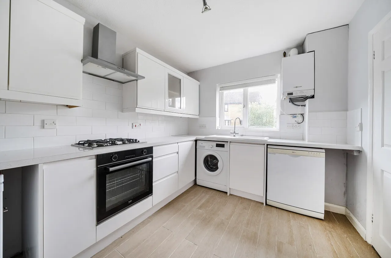 Stonebanks, Walton-On-Thames, KT12, photo 7