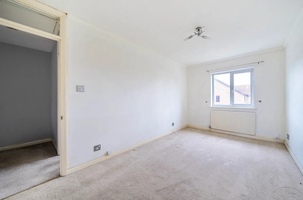 Stonebanks, Walton-On-Thames, KT12, photo 10
