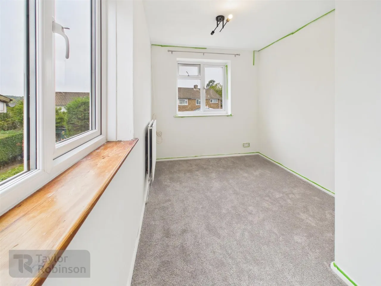 Hylands Close, Furnace Green, RH10, photo 7