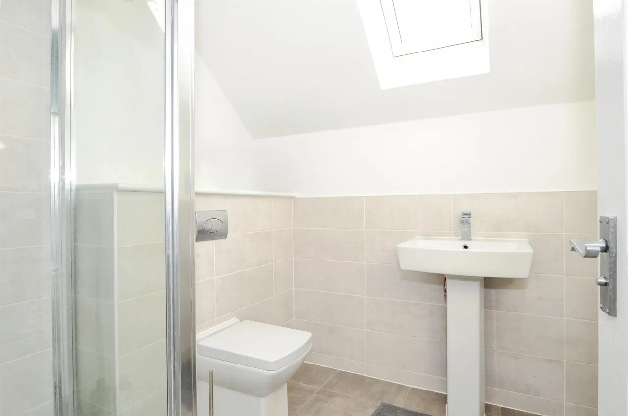 Farmers View, Slip End, LU1, photo 12