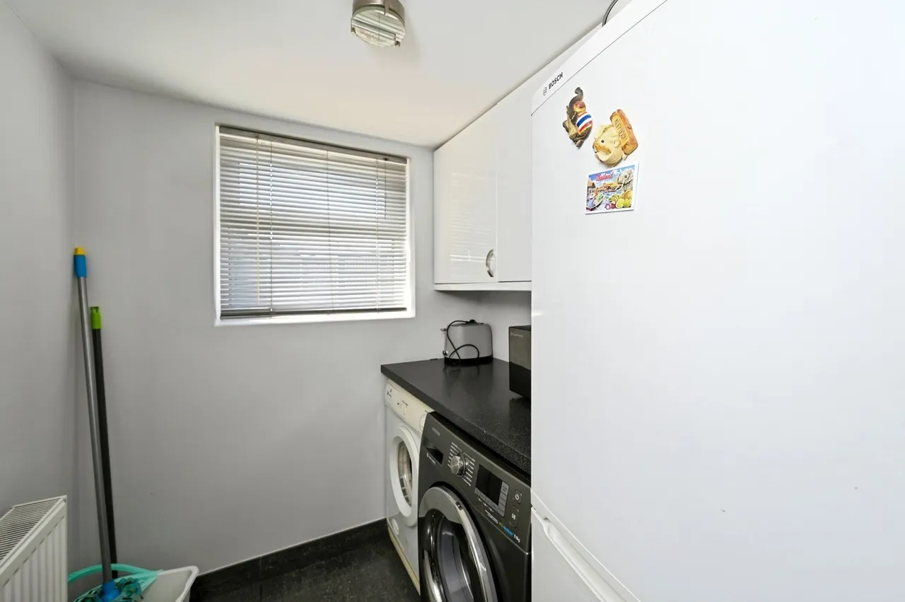 Hermitage Avenue, Mansfield, Nottinghamshire, NG18, photo 18