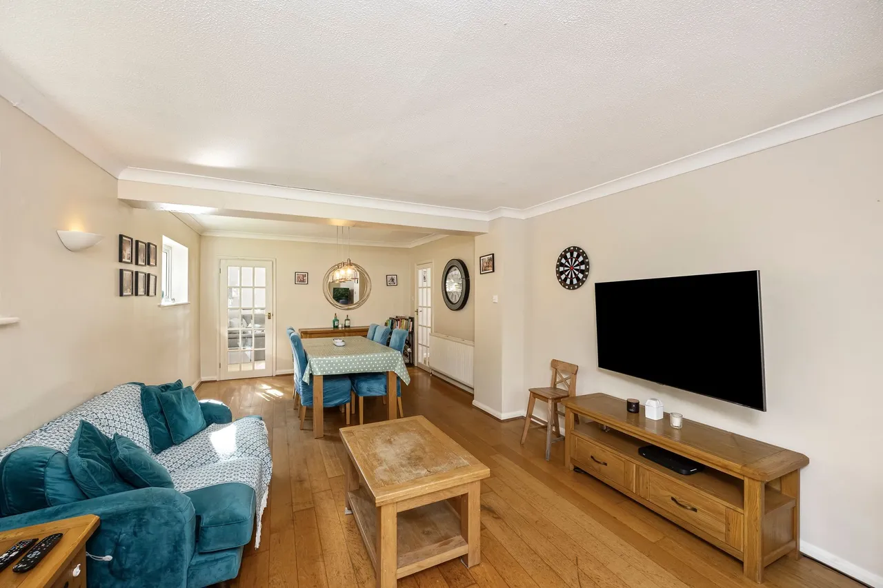 Corunna Drive, Horsham, RH13, photo 8