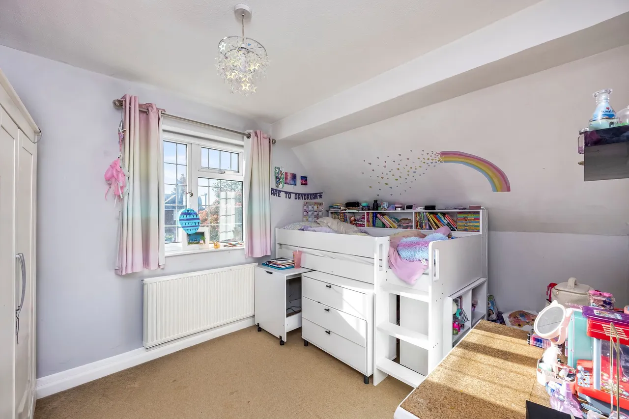 Corunna Drive, Horsham, RH13, photo 16