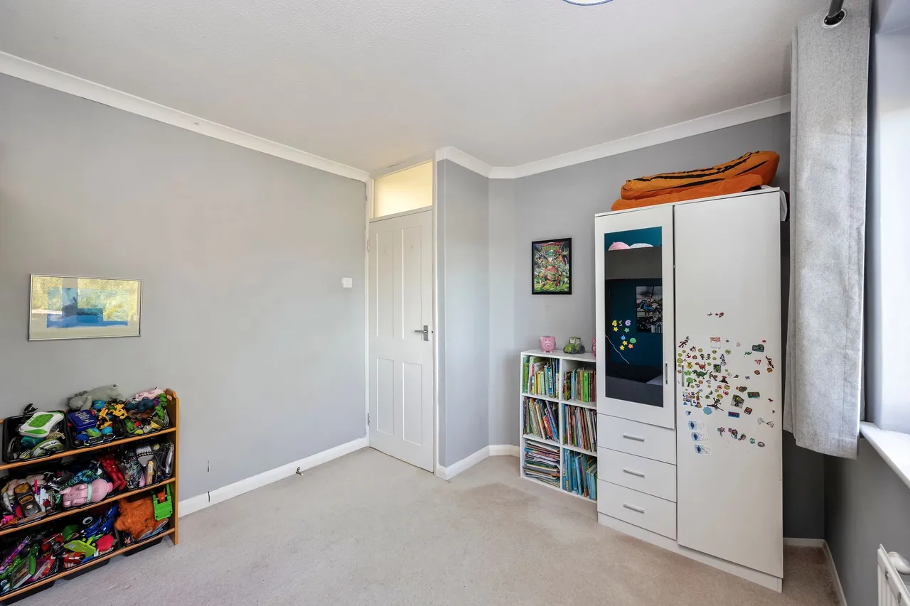 Corunna Drive, Horsham, RH13, photo 18