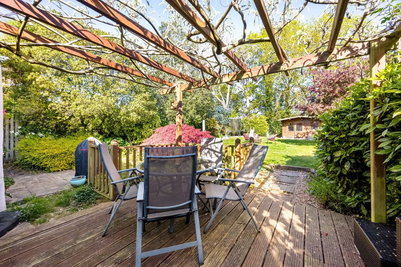 Corunna Drive, Horsham, RH13, photo 26