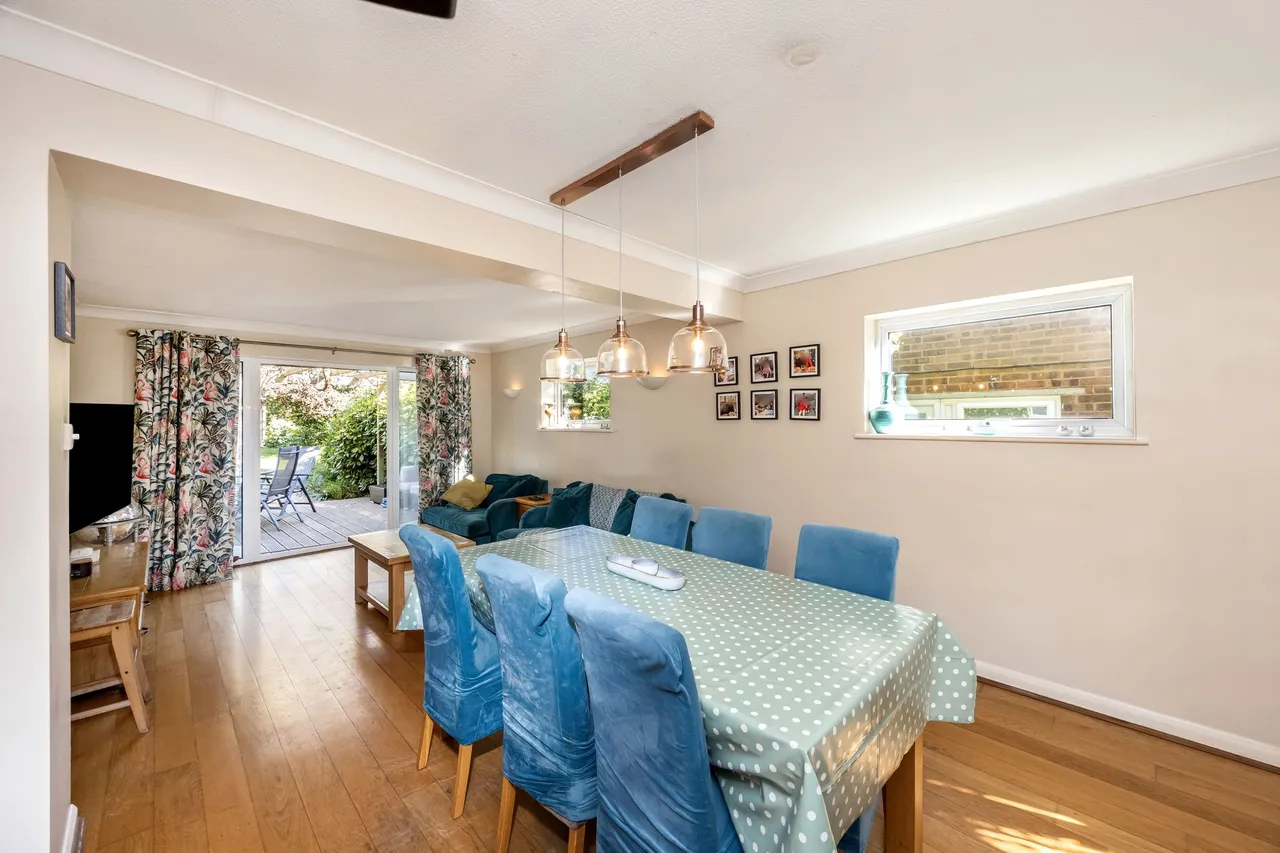 Corunna Drive, Horsham, RH13, photo 10