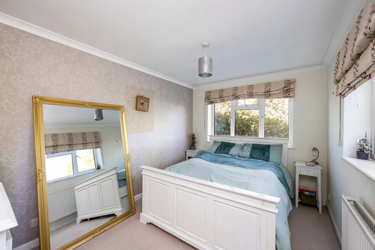 Corunna Drive, Horsham, RH13, photo 15