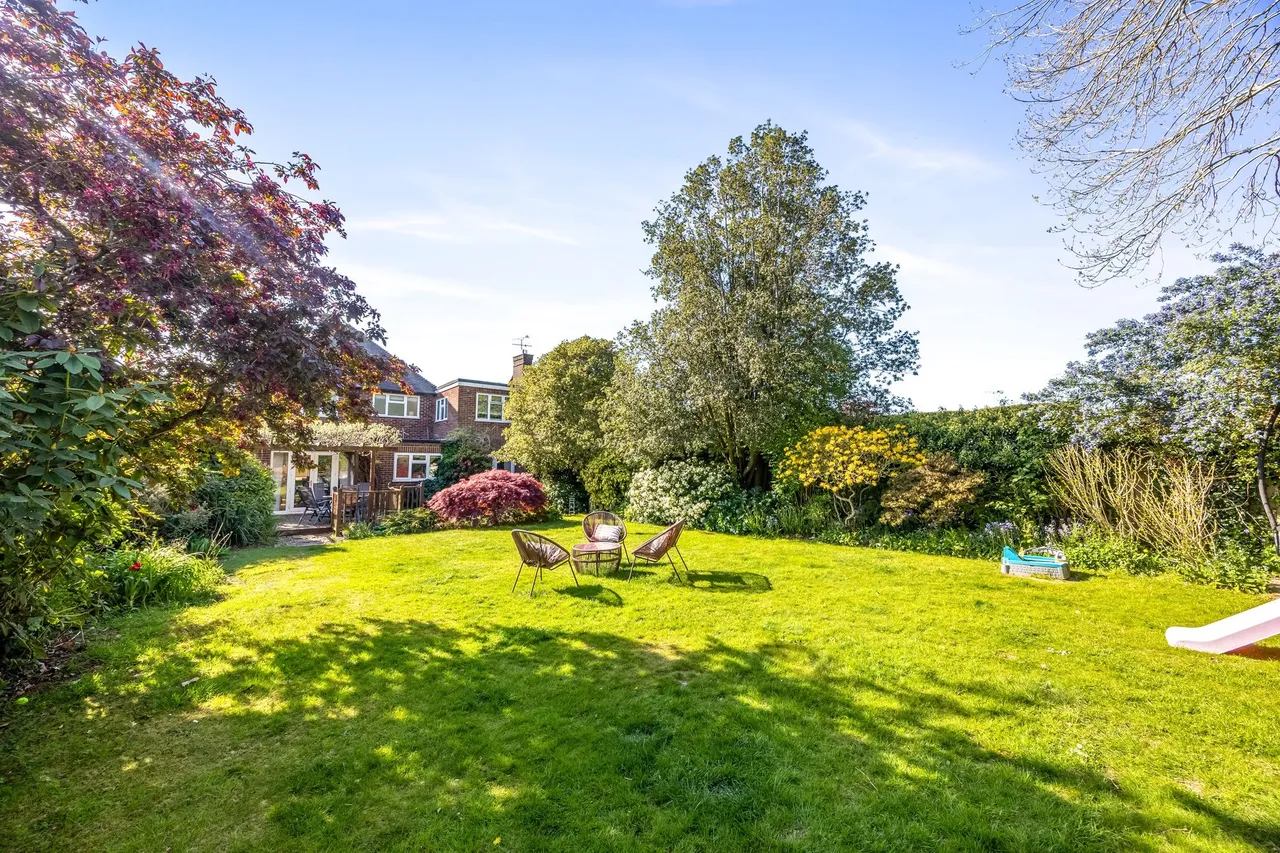 Corunna Drive, Horsham, RH13, photo 25