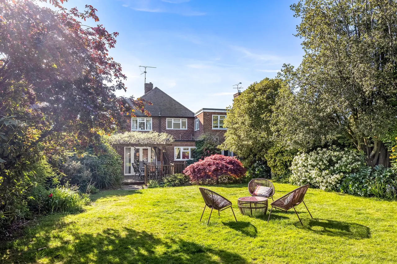 Corunna Drive, Horsham, RH13, photo 4
