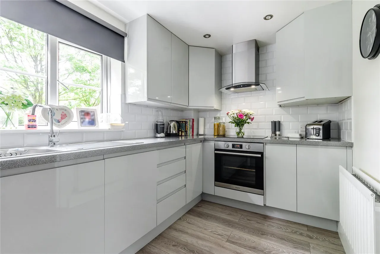 The Cygnets, Feltham, TW13 6NA, photo 4