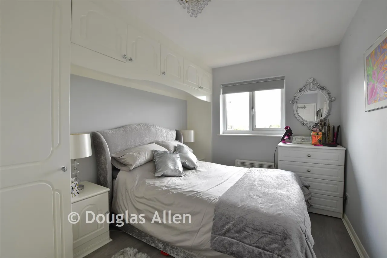 Radwinter Avenue, Wickford, SS12, photo 4
