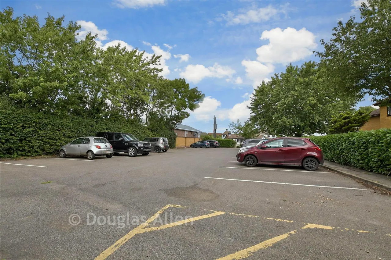 Radwinter Avenue, Wickford, SS12, photo 10