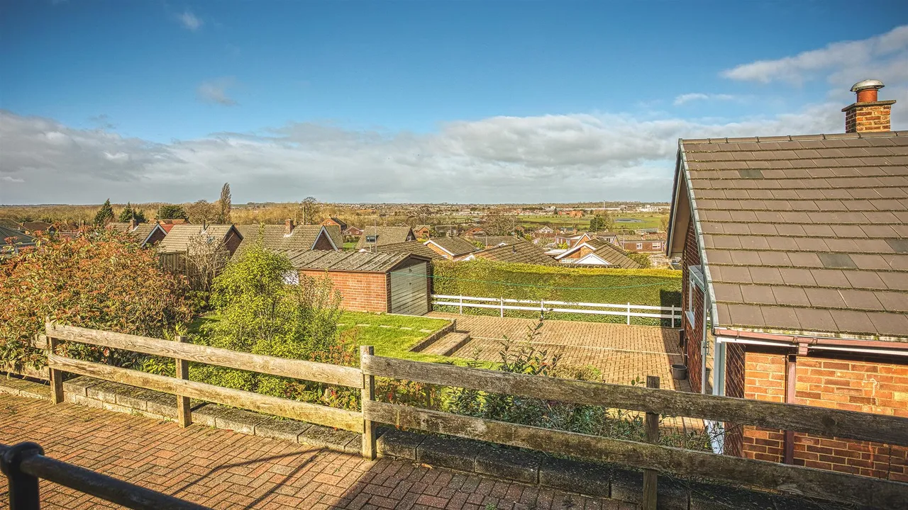 Hillsdale Road, Winshill, photo 15