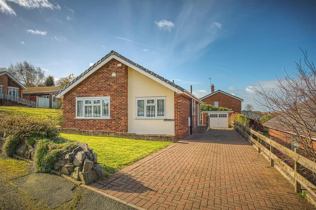 3 bed house for sale, Hillsdale Road, Winshill