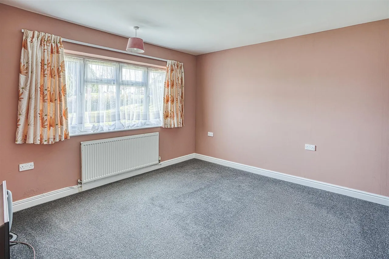 Hillsdale Road, Winshill, photo 9