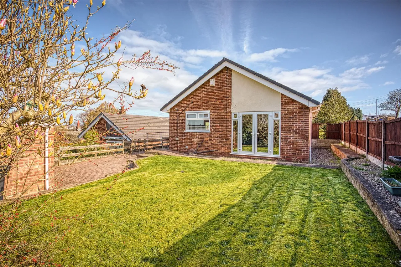 Hillsdale Road, Winshill, photo 4