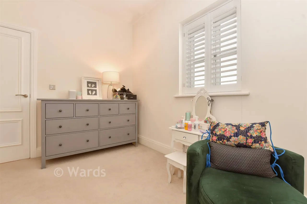 Merlin Avenue, Whitfield, CT16, photo 9