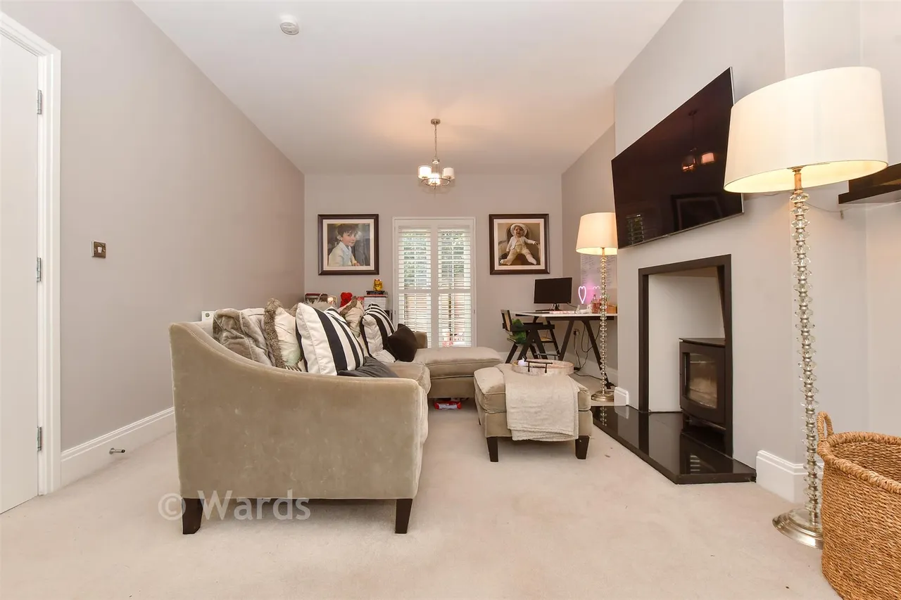 Merlin Avenue, Whitfield, CT16, photo 3