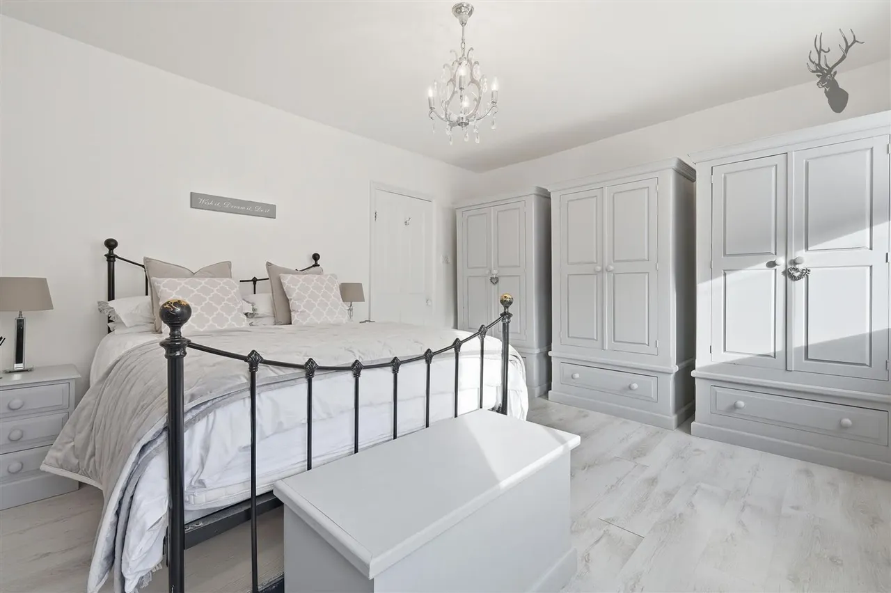 West Grove, Woodford Green, IG8, photo 14