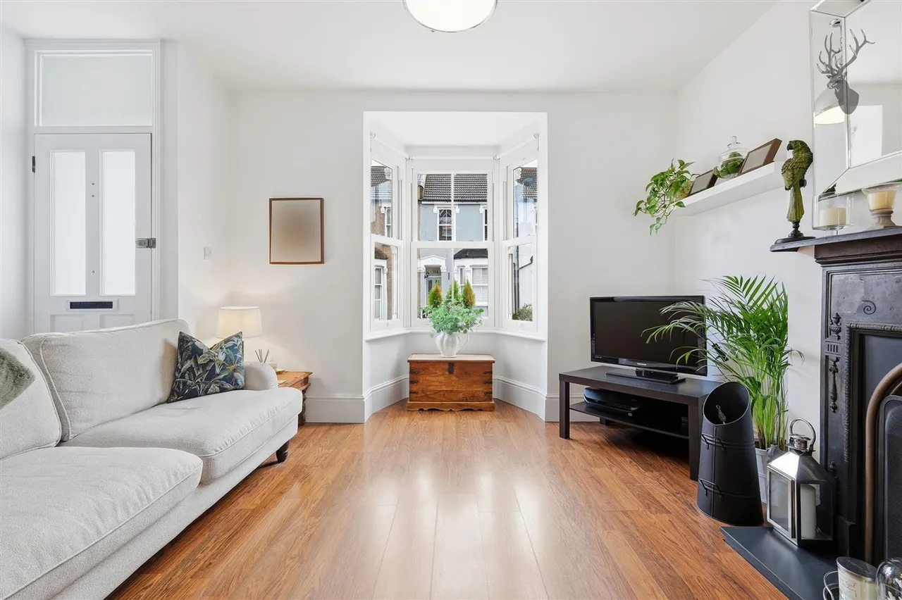 West Grove, Woodford Green, IG8, photo 5