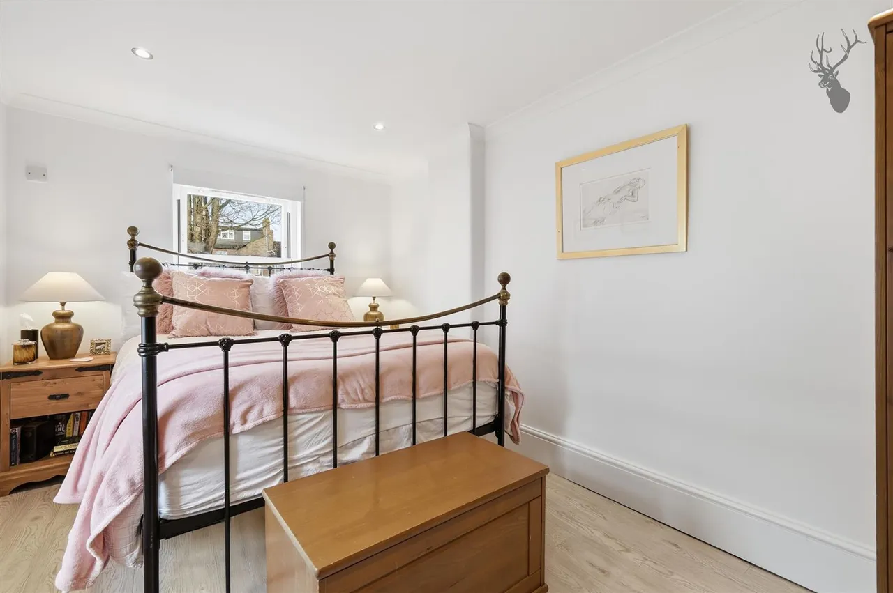West Grove, Woodford Green, IG8, photo 15