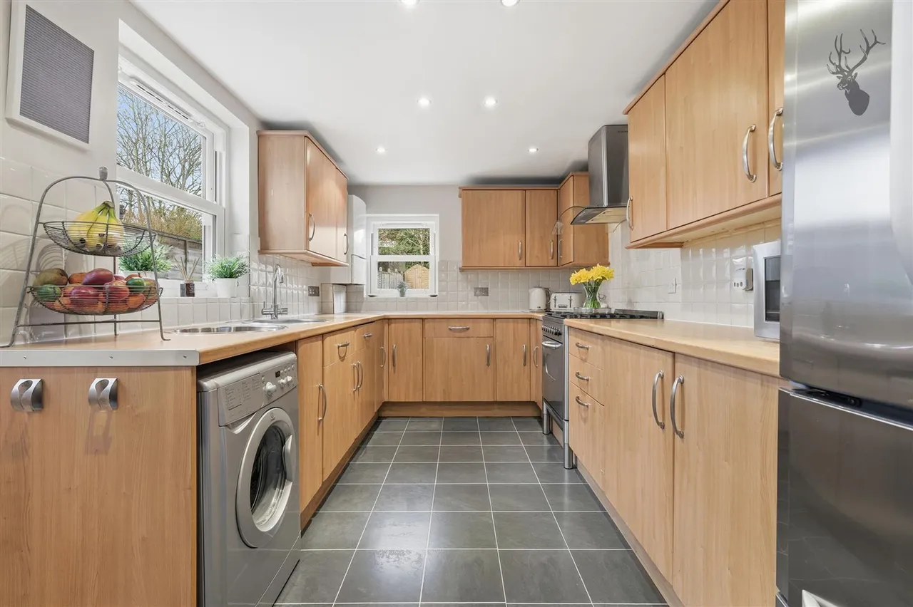 West Grove, Woodford Green, IG8, photo 3