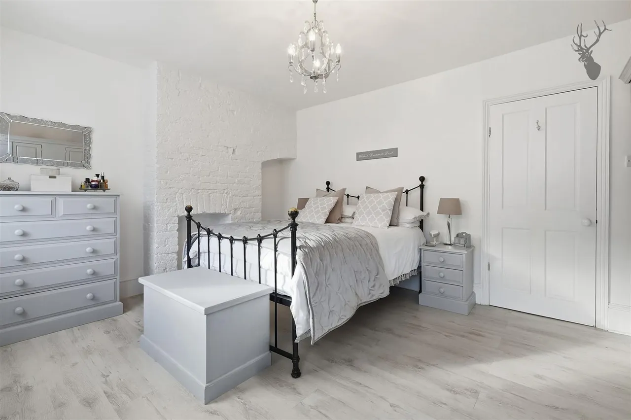 West Grove, Woodford Green, IG8, photo 13