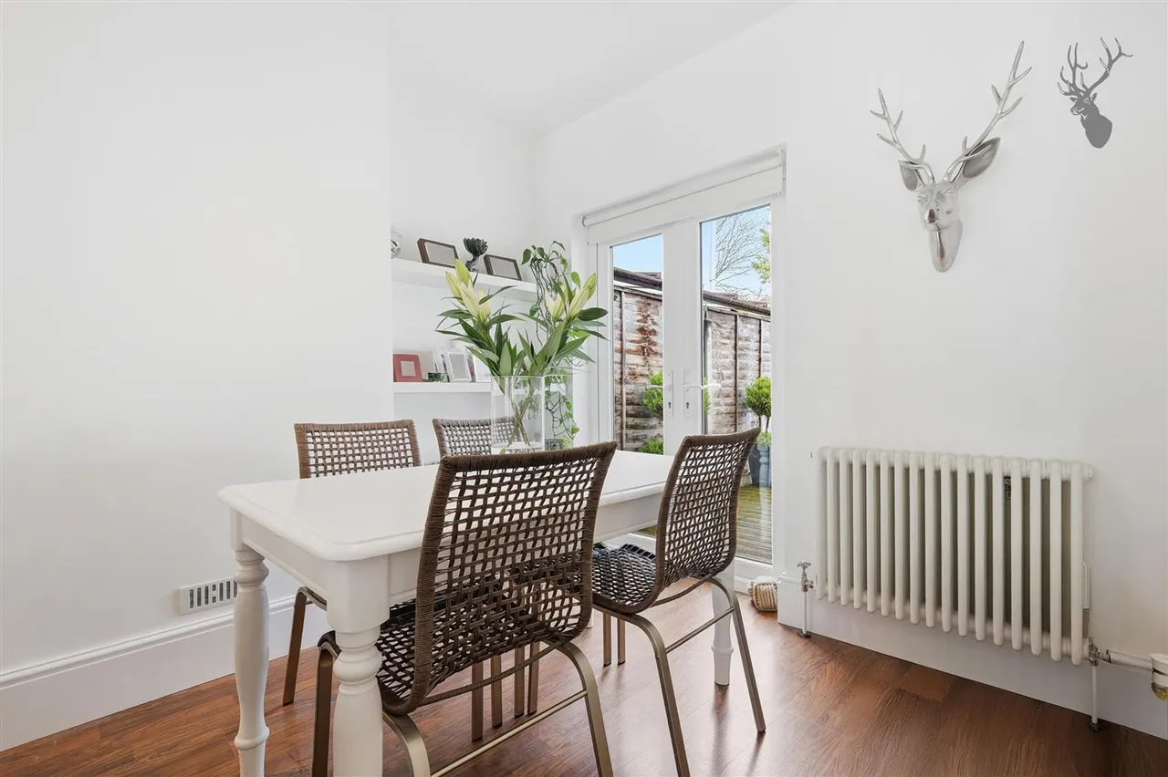 West Grove, Woodford Green, IG8, photo 9