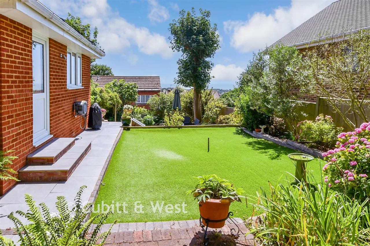 Treetops Close, Woodingdean, BN2, photo 18
