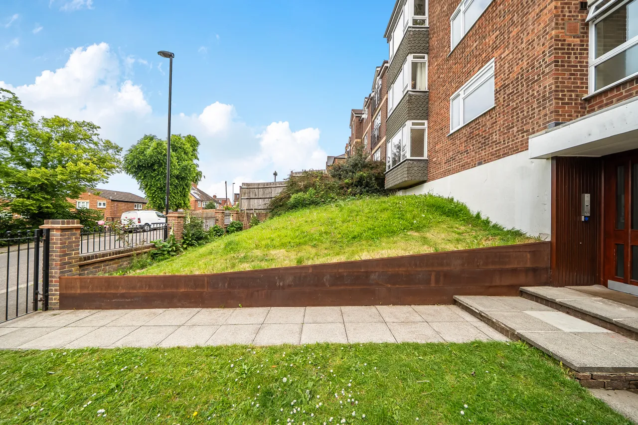 Duncombe Hill, London, SE23, photo 12