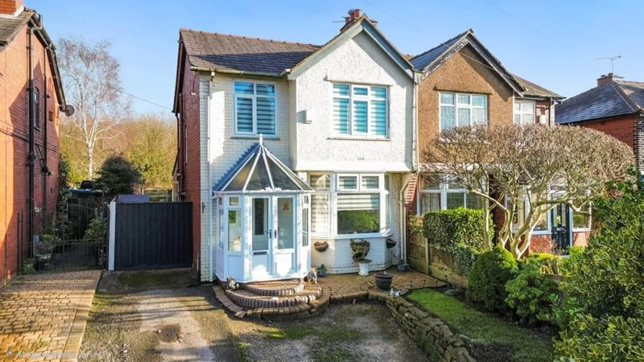 3 bed house for sale — Winwick Road, Newton-Le-Willows, Newton-Le-Willows, WA12 8DB
