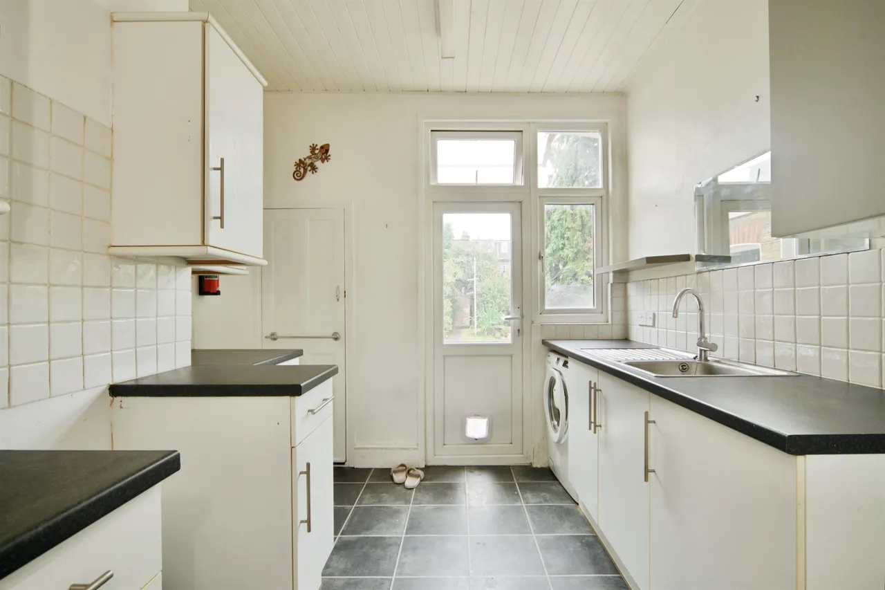 Rancliffe Road, London, E6, photo 4