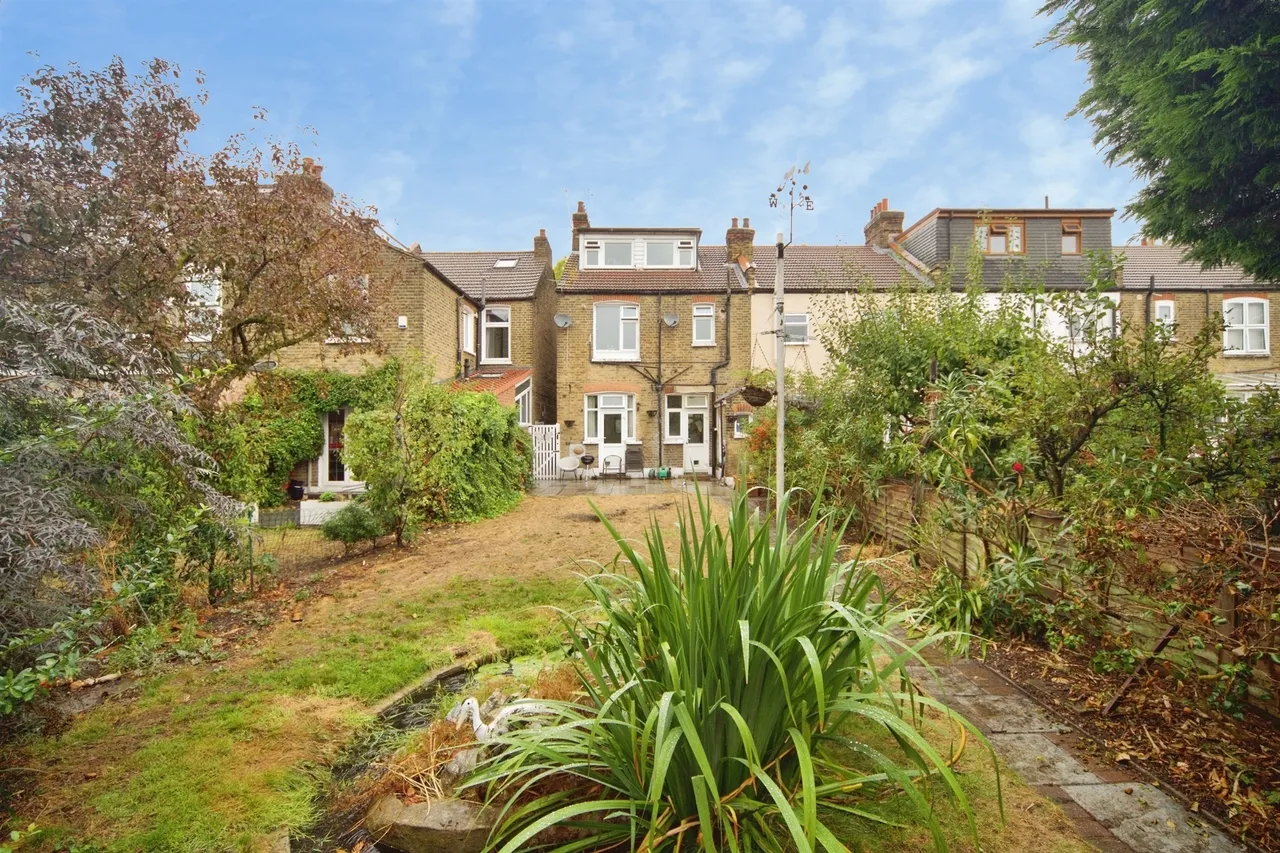 Rancliffe Road, London, E6, photo 5
