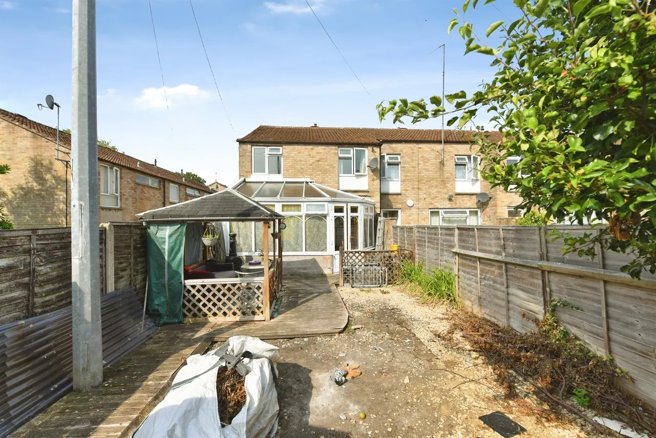 Ogilvie Square, Calne, photo 10