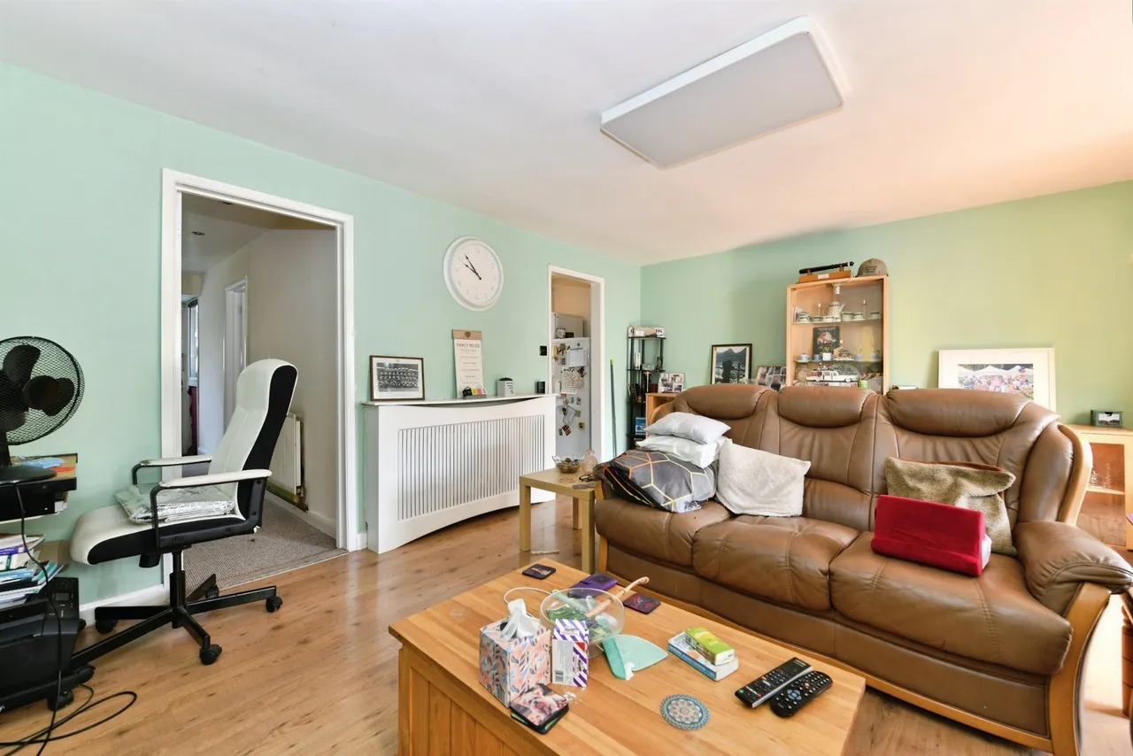 Ogilvie Square, Calne, photo 3