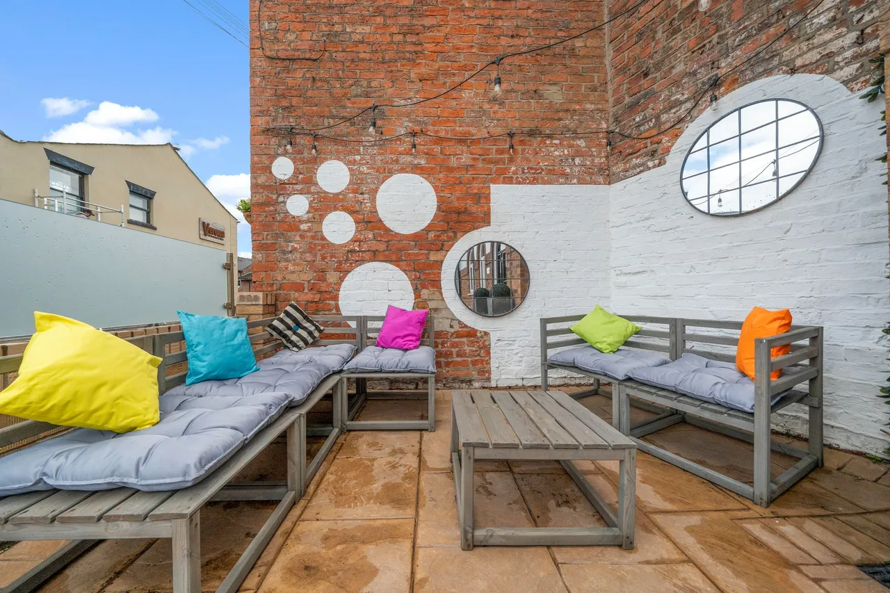 The Courtyard, Newton-Le-Willows, Newton-Le-Willows, WA12 9TP, photo 4